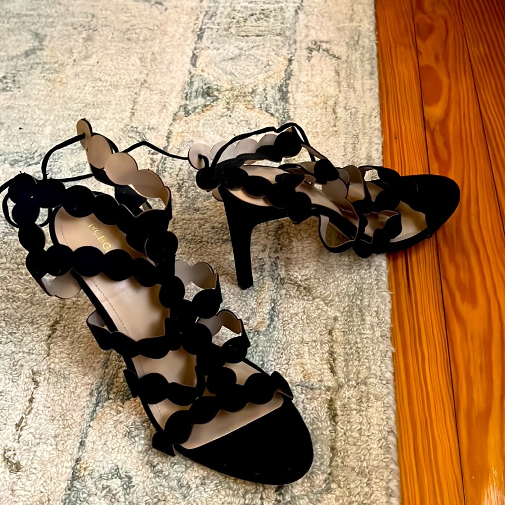 NWOT BCBG black strappy lace up stiletto sandals high heels leather 9